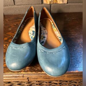 Cobb Hill blue flats